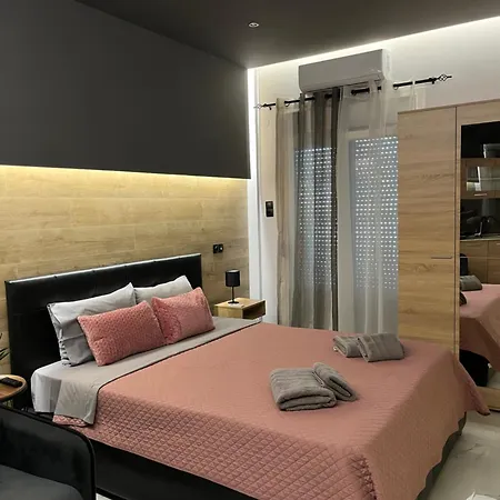 Central 5 Modern Apartment With Free Parking Сере Экстерьер фото