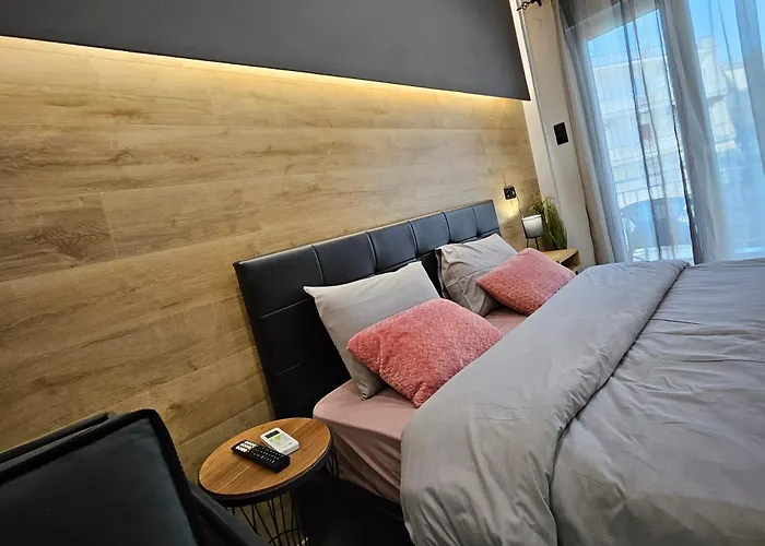 Central 5 Modern Apartment With Free Parking