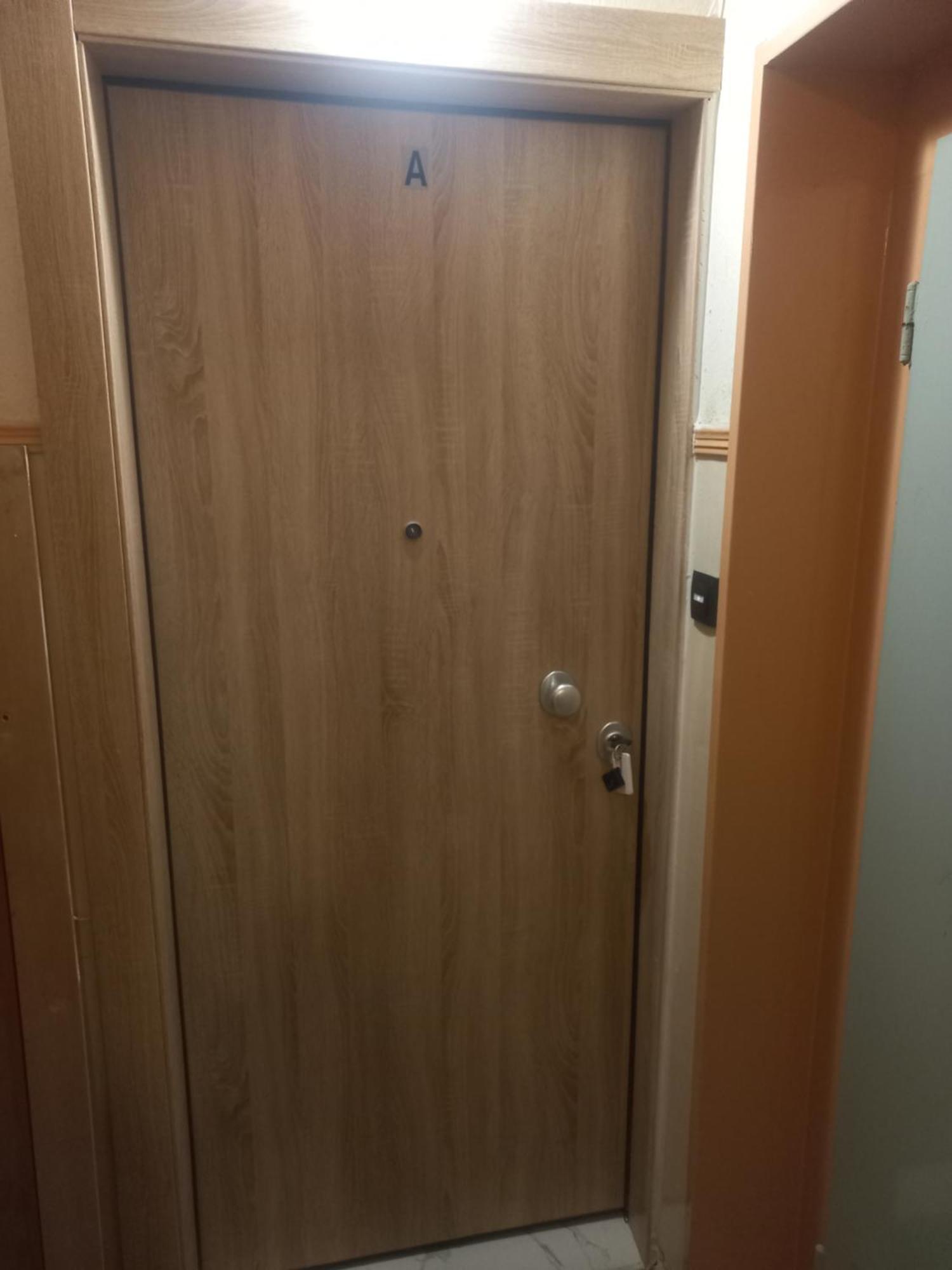 5 Modern With Free Parking Apartment